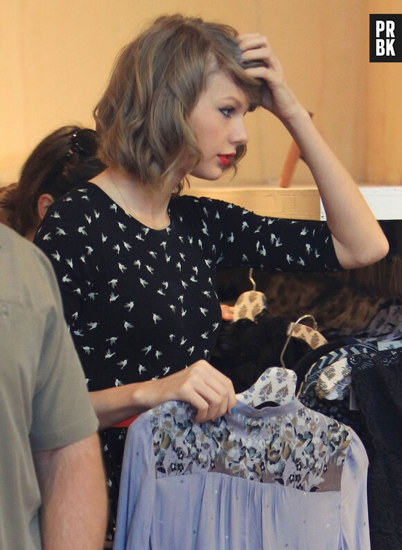 Taylor Swift fait son shopping chez Rag and Bone, le 23 février 2014 à Los Angeles