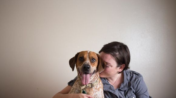 [CUTE] Adorable série photo : des animaux adoptés posent à côté de leur maître