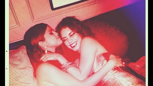 Selena Gomez et Vanessa Hudgens : sexy et complices aux Oscars 2014