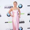 Kristen Bell : flop avec sa robe rose pâle