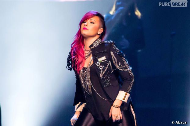 Demi Lovato sur sc&egrave;ne pendant sa tourn&eacute;e Neon Lights Tour, le 13 mars 2014