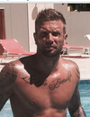  Les Anges de la t&eacute;l&eacute;-r&eacute;alit&eacute; 6 : Benjamin fait une balgue &agrave; Julien Bert en bo&icirc;te de nuit 