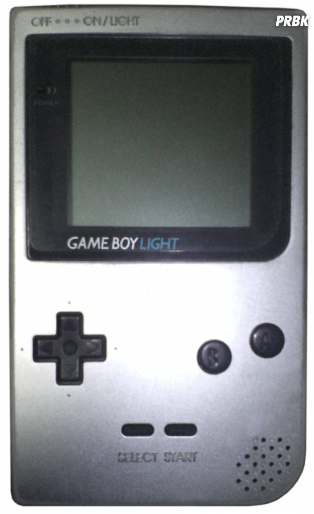 [PHOTOS] 25 ans de Game Boy l'évolution de la mythique console de