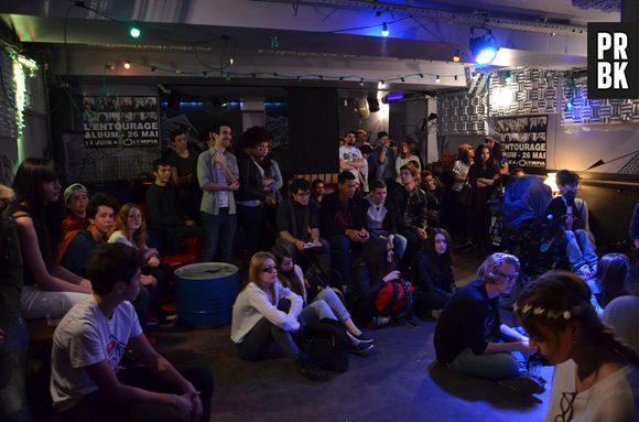 L'Entourage : des fans ont participé à une pré-écoute de l'album Jeunes Entrepreneurs du collectif, au Pop-up du Label à Paris, le 24 avril 2014