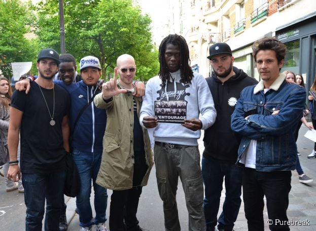 L'Entourage : des fans ont participé à une pré-écoute de l'album Jeunes Entrepreneurs du collectif, au Pop-up du Label à Paris, le 24 avril 2014