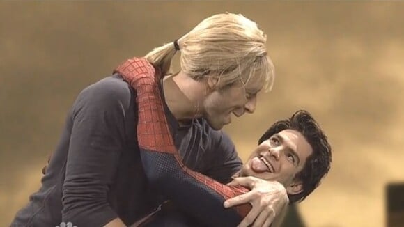 Andrew Garfield : Chris Martin emballe Spider-Man devant Emma Stone