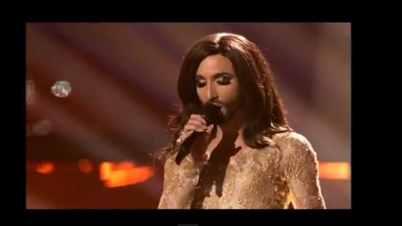 Conchita Wurst (Eurovision 2014) : son look d'homme avant la femme à barbe