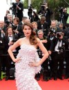 Laetita Casta sur le tapis rouge de l'ouverture du Festival de Cannes 2014, le 14 mai