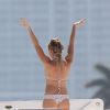 Ashley Tisdale hot en maillot de bain, le 17 mai 2014 à Miami