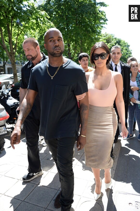 Kim Kardashian et Kanye West : shopping et tourisme à Paris avant le mariage, le 19 mai 2014