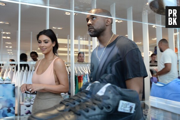 Kim Kardashian et Kanye West : shopping et tourisme à Paris avant le mariage, le 19 mai 2014