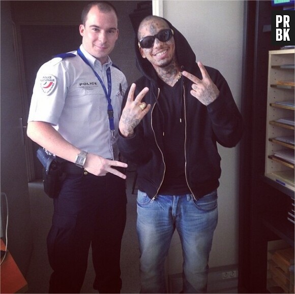Swagg Man et un fan policier, le 29 mai 2014