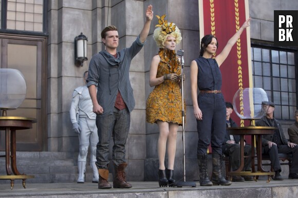 Hunger Games : Jennifer Lawrence et Josh Hutcherson reproduisent le salut dans le second film