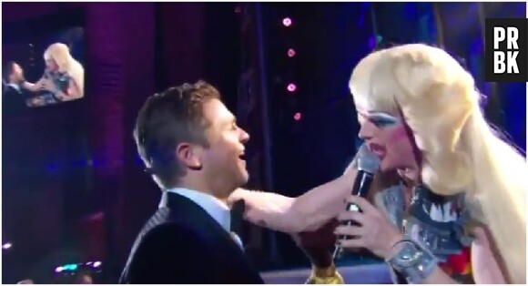 Neil Patrick Harris embrasse son fiancé aux Tony Awards 2014