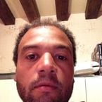 Fabrice Eboué obligé de changer de coupe de cheveux... à cause du Mondial 2014