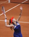  Aliz&eacute;e Cornet sert &agrave; Roland Garros, le 28 mai 2014 
