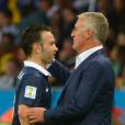 Mathieu Valbuena et Didier Deschamps complices pendant France VS Honduras, le 15 juin 2014 au Brésil