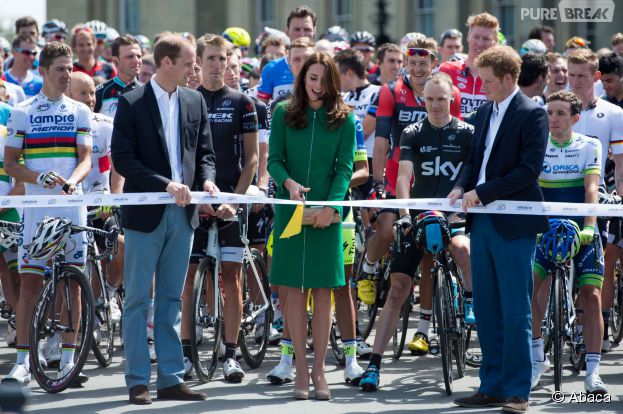 Kate Middleton, Prince William et Prince Harry lors de la c&eacute;r&eacute;monie du coup d'envoi du Tour de France, le 5 juillet 2014
