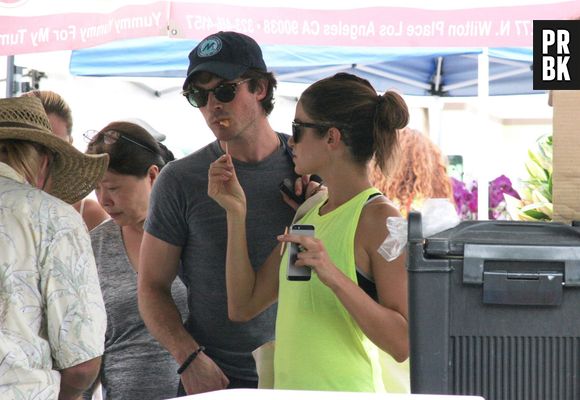 Ian Somerhalder et Nikki Reed en couple ? (ici repérés ensemble au marché de Los Angeles, le 20 juillet 2014)