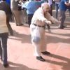 Un papy fait le buzz sur le net avec une chorégraphie délirante lors d'un mariage