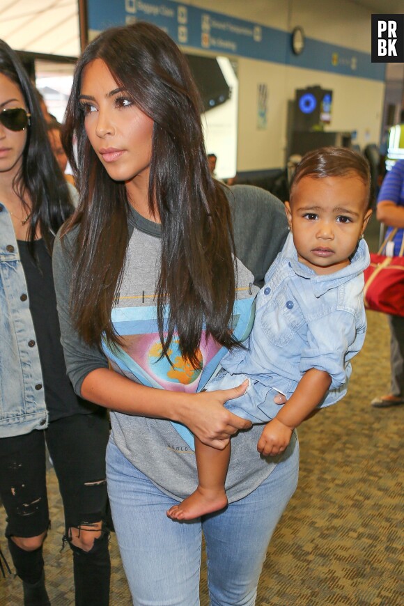 Kim Kardashian et sa fille North qui a bien grandi à Burbank, le 7 août 2014