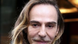 John Galliano de retour dans la mode : le styliste polémique signe chez Margiela
