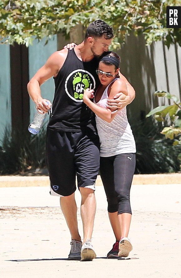 Lea Michele et Matthew Paetz complices à Los Angeles, le 5 août 2014