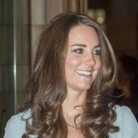 Kate Middleton enceinte : un mini baby-bump pour son retour sur le red-carpet
