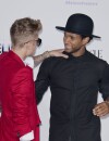  Justin Bieber et Usher complices &agrave; l'avant-premi&egrave;re de Believe 3D &agrave; Los Angeles, le 18 d&eacute;cembre 2013 