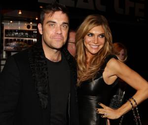Robbie Williams et sa femme Ayda Shield : le chanteur live tweete l'accouchement de Madame et l'arrivée de leur 2e bébé