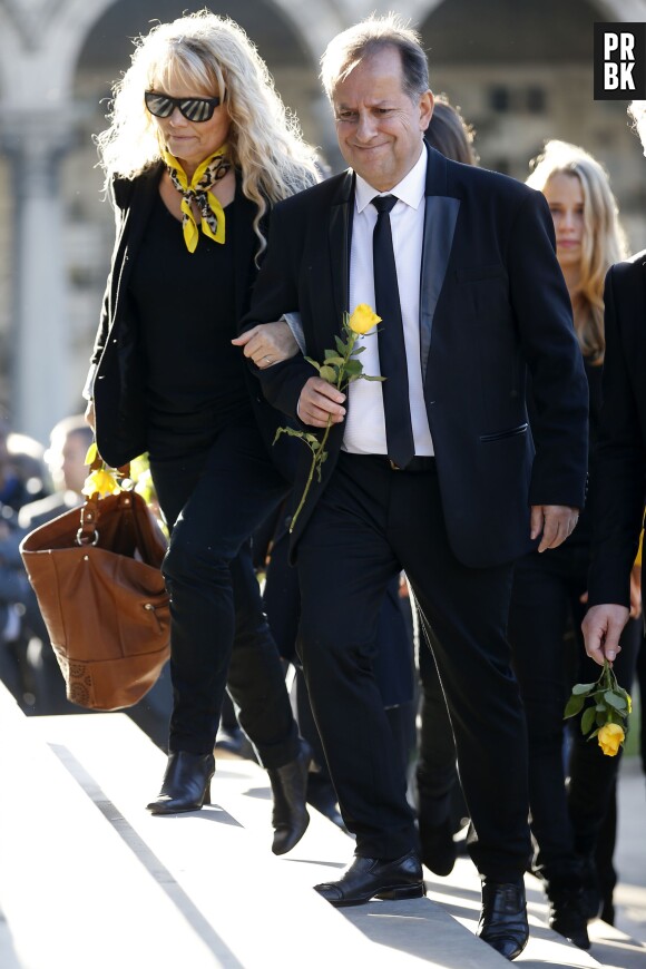 Rising Star : l'enterrement de Gaël Lopes en présence de sa famille, de ses proches et aussi de Faustine Bollaert a eu lieu le 27 octobre 2014 au cimetière du Père Lachaise à Paris