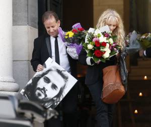 Rising Star : l'enterrement de Gaël Lopes en présence de sa famille, de ses proches et aussi de Faustine Bollaert a eu lieu le 27 octobre 2014 au cimetière du Père Lachaise à Paris
