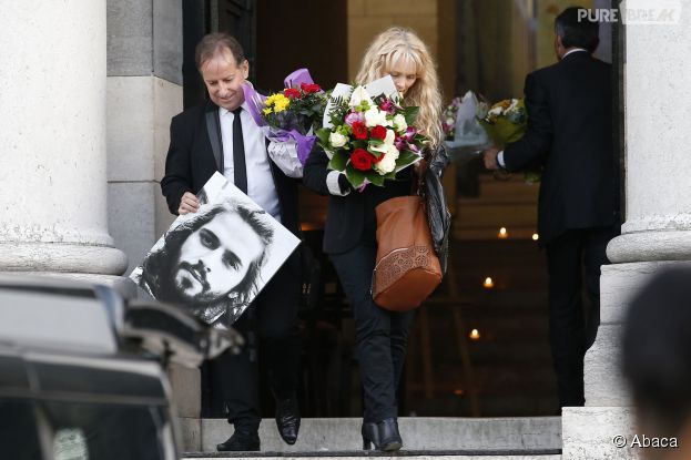Rising Star : l'enterrement de Gaël Lopes en présence de sa famille, de ses proches et aussi de Faustine Bollaert a eu lieu le 27 octobre 2014 au cimetière du Père Lachaise à Paris