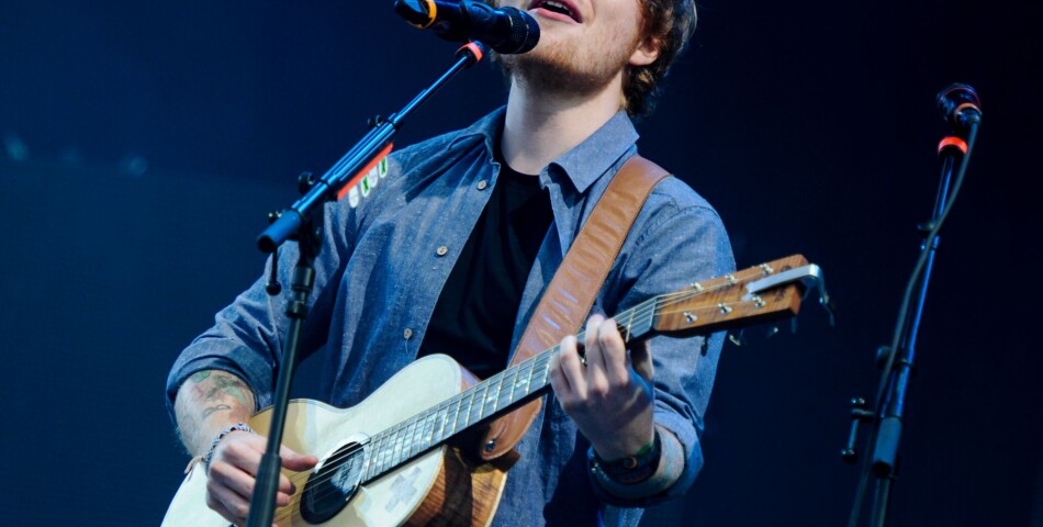  Ed Sheeran aux petits soins avec une fan atteinte d&#039;un cancer 