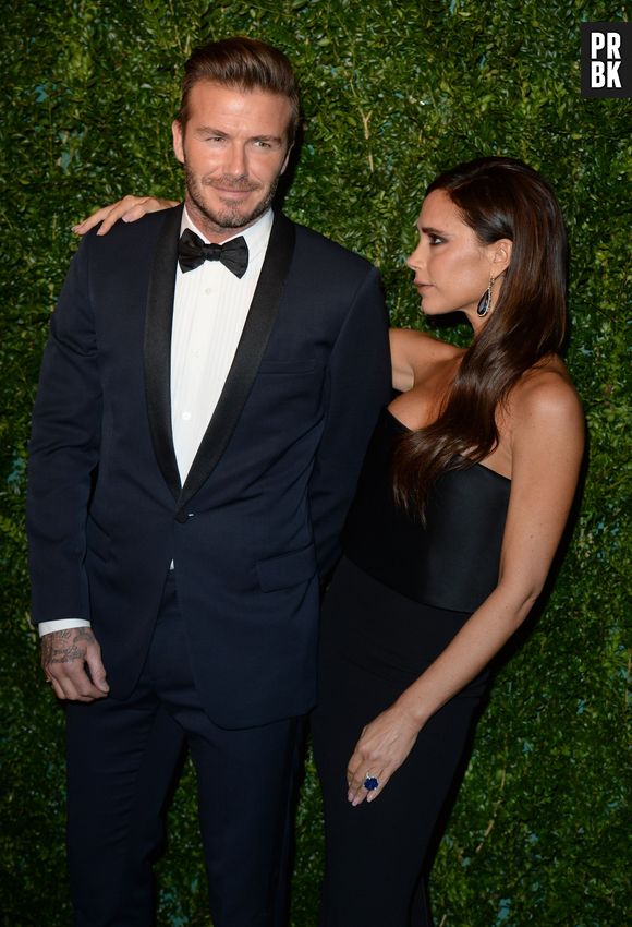 David Beckham et Victoria Beckham sur le tapis rouge des Evening Standard Theatre Awards à Londres, le 30 novembre 2014