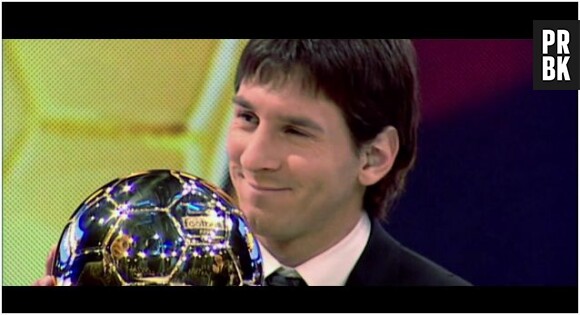 Lionel Messi et son Ballon d'or dans le film Messi