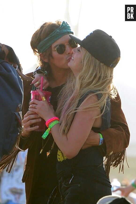 Ashley Benson et Tyler Blackburn en 2013 au Festival Coachella