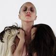 Lady Gaga crâne rasé et topless