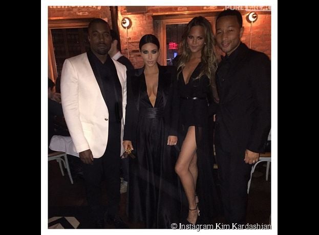 Kim Kardashian aux c&ocirc;t&eacute;s de John Legend, Chrissy Teigen et Kanye West, le 8 janvier 2015 &agrave; NY