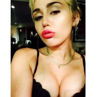 Miley Cyrus : nouveaux seins pour la reine de l'exhib ?