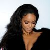Rihanna décolletée à la cérémonie des Fashion LA Awards le 22 janvier 2015 à Los Angeles