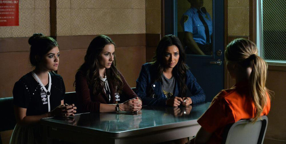 Pretty Little Liars saison 5, épisode 21 : Aria, Spencer et Emily face à Alison
