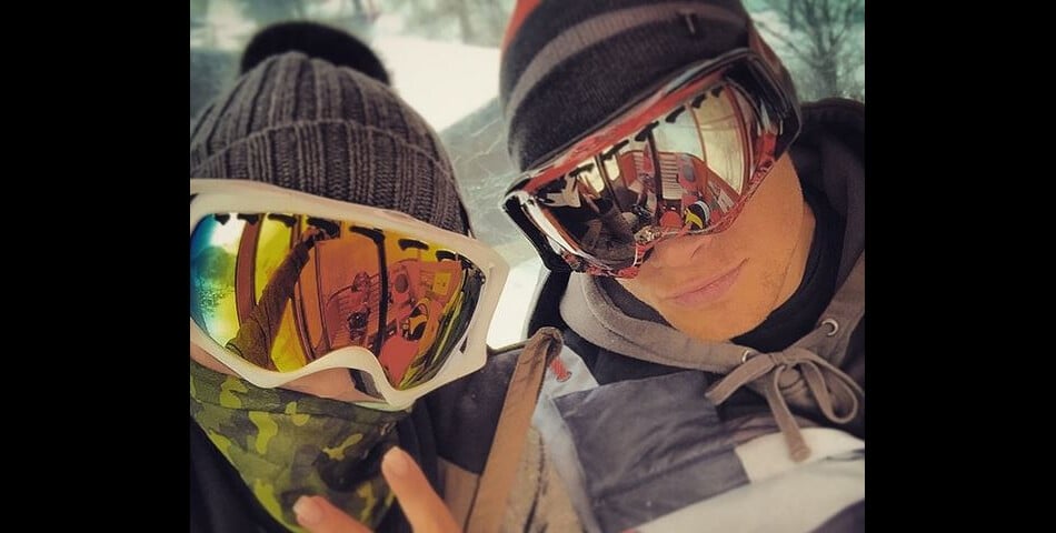 Gaëlle Garcia Diaz (Hollywood Girls 4) et son petit-ami (?) en vacances au ski
