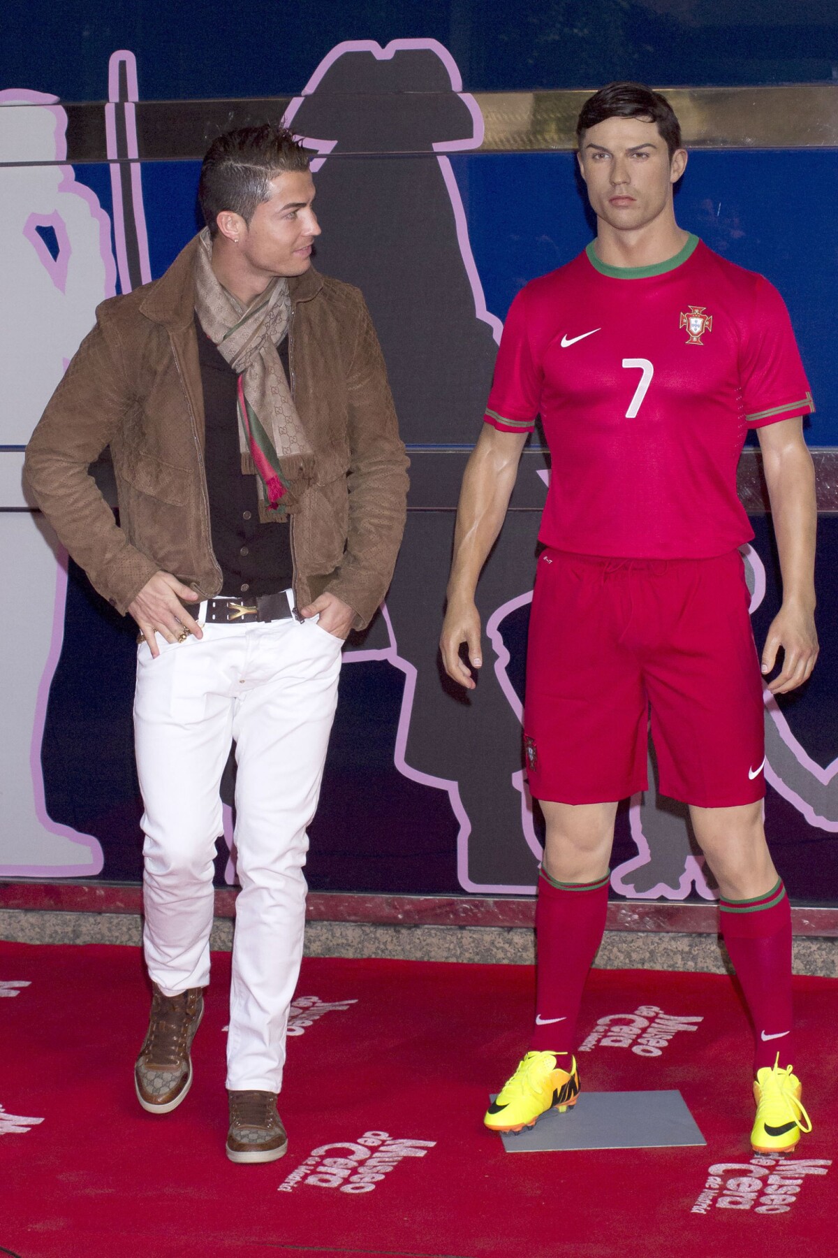 Photo Cristiano Ronaldo L inauguration De Sa Grande Statue Au Mus e photo-cristiano-ronaldo-l-inauguration-de-sa-grande-statue-au-mus-e