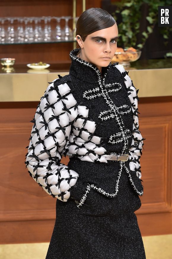 Cara Delevingne VS Naomi Campbell : les deux mannequins se seraient battues dans le club Castel la nuit du dimanche 8 mars 2015