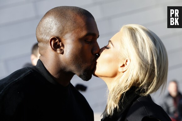Kim Kardashian et Kanye West : le couple s'offre un bisou à Paris le 6 mars 2015