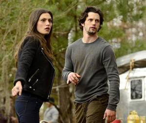 The Originals saison 2, &eacute;pisode 16 : Hayley (Phoebe Tonkin) et Jackson (Nathan Parsons) sur une photo