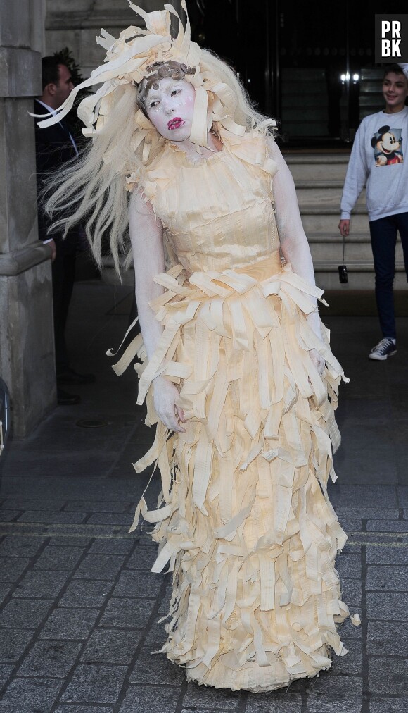 Lady Gaga, reine des looks extravagants (ici en octobre 2013)