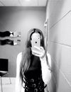 Shy'm en noir et blanc sur Instagram