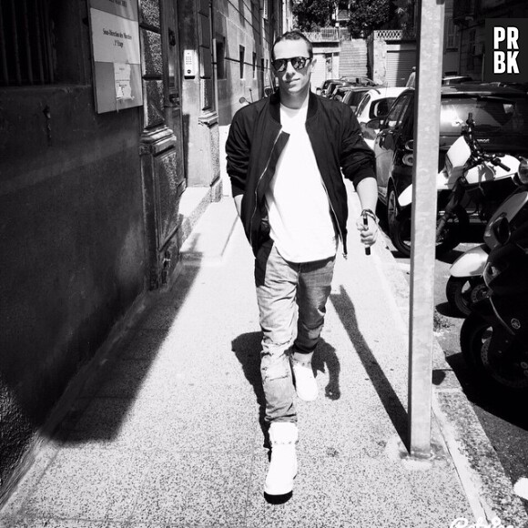 Grégoire Lyonnet dans les rues d'Ajaccio sur Instagram